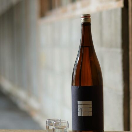 Bouteille de saké tokubetsu junmai rising 60